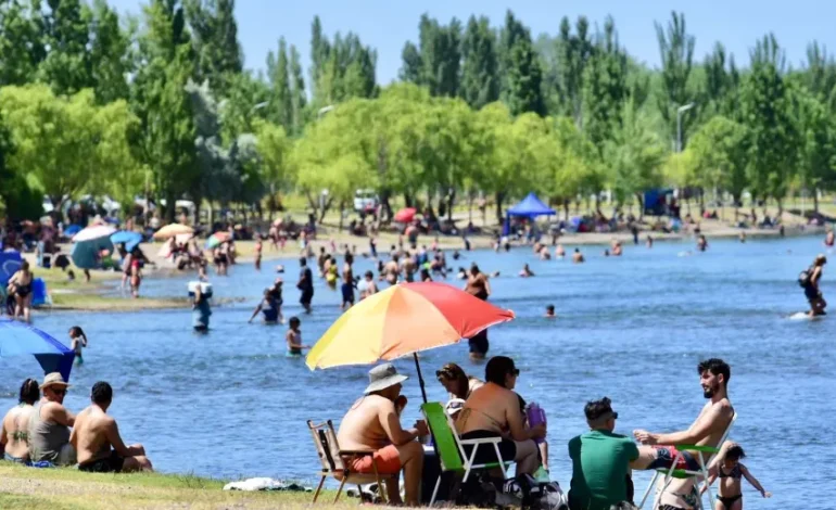  Calor, viento y ¿lluvia? El Alto Valle se prepara para un miércoles sofocante con casi 40°C