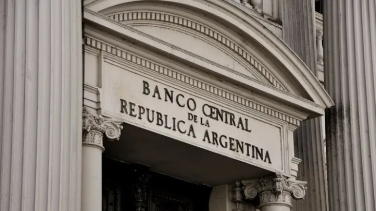  Cuándo bajará el riesgo país a 400 puntos para que Argentina vuelva a los mercados globales