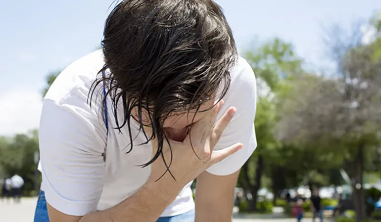 Cuáles son los síntomas de un agotamiento y un golpe de calor: las señales que da el cuerpo