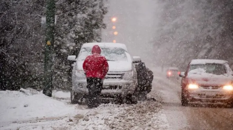 Alerta en Neuquén: se intensifican las lluvias y nevadas y advierten por hielo en las rutas